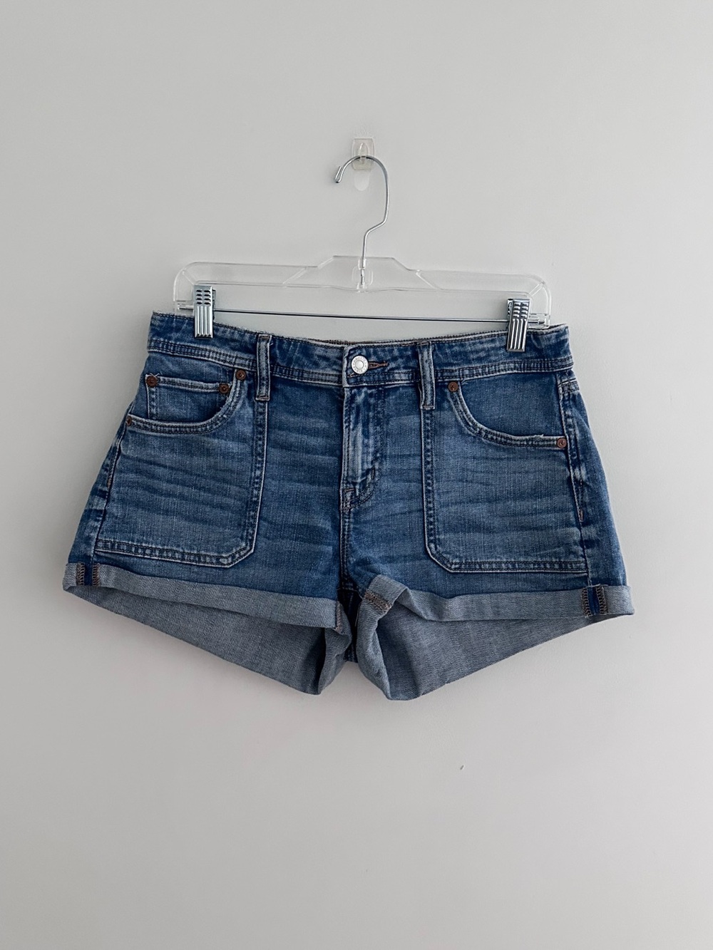 American Eagle Easy Shortie Denim Shorts Cuffed Hem Utility Style Size 4 - Picture 1 of 5
